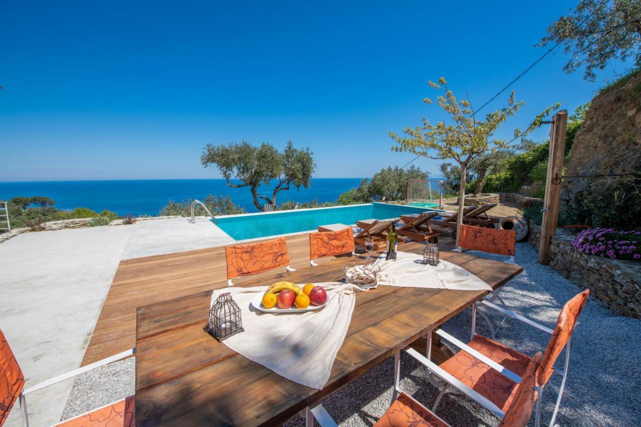 Avgi Villa Glossa Exteriör bild